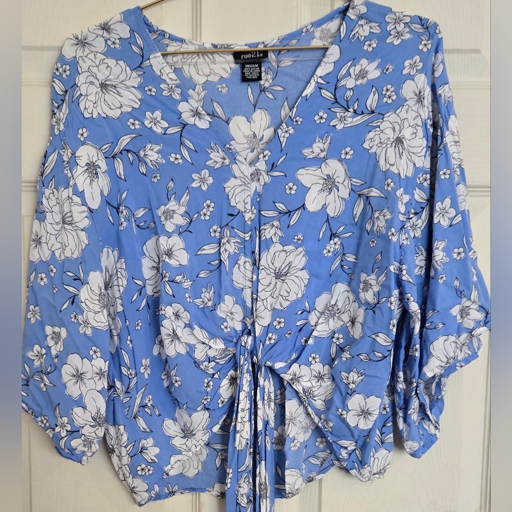 Rue21 Blue Floral Tie-Front Women's Top